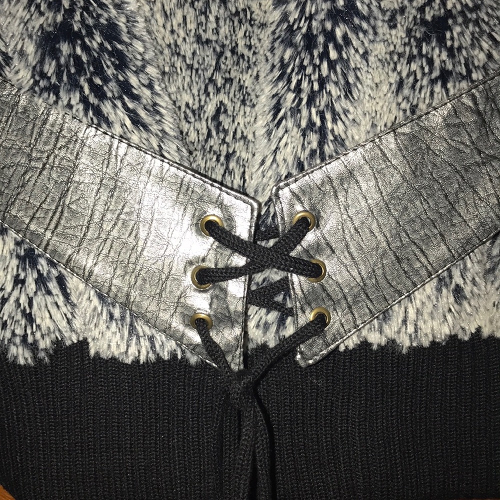 Furry Jacket - Picture 4 of 4